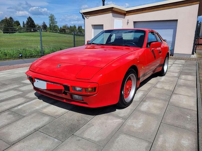 Rot Gebraucht 1985 Porsche 944 Coupé | 19.999 € - Bild 1/4