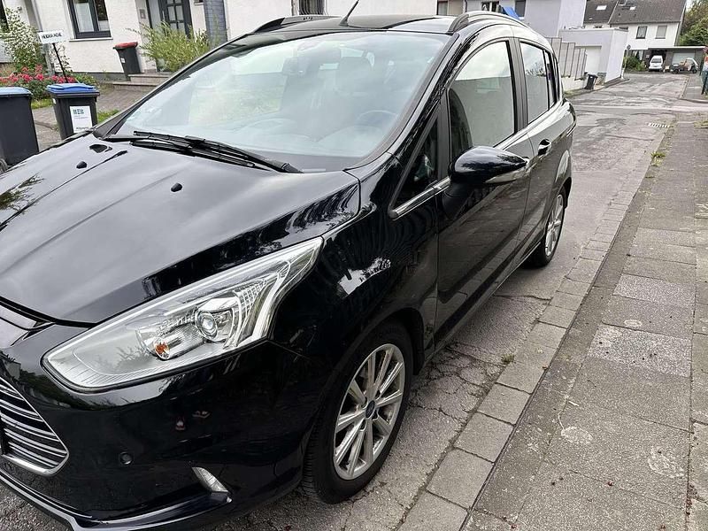 Second-hand Ford B-MAX Titanium 125 CP (91 kW) 2017 Negru Monovolum