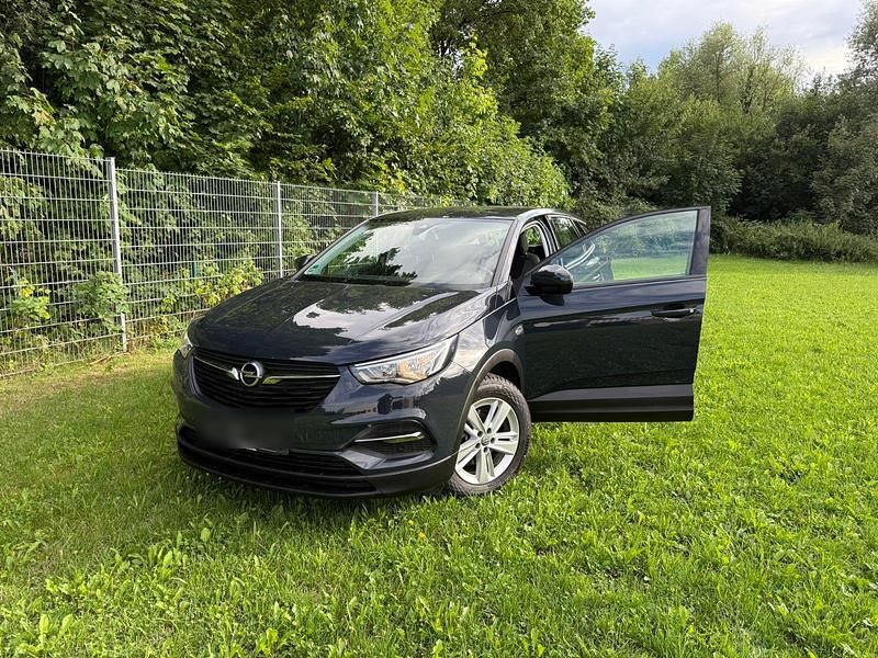 Grau Gebraucht 2019 Opel Grandland X SUV | 10.950 € (Superpreis) - Bild 1/4