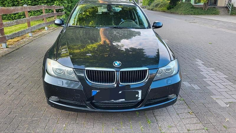 Gebraucht 2006 BMW 320 Kombi | 4.300 € (Etwas zu teuer) - Bild 1/4