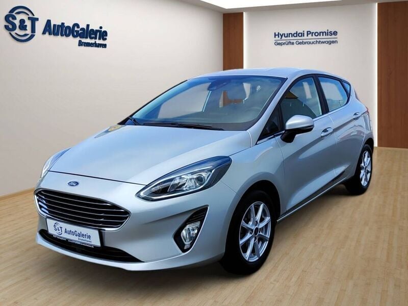 Silber Gebraucht 2022 Ford Fiesta Titanium Kleinwagen | 15.490 € (Guter Preis) - Bild 1/4