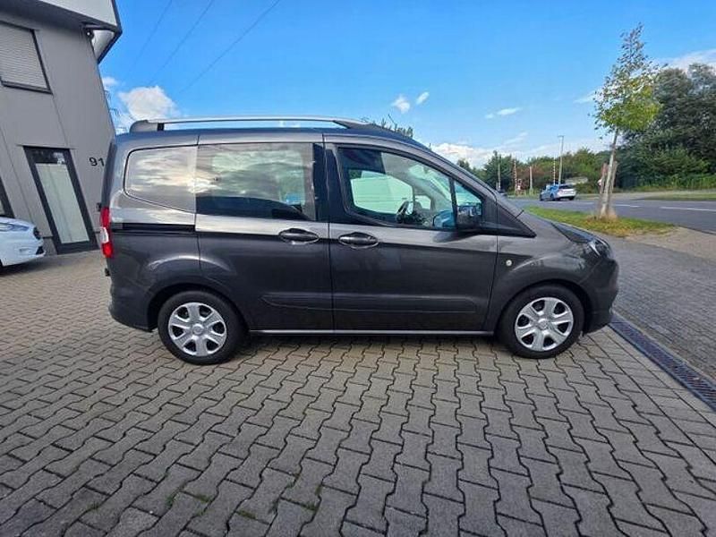 Gebraucht Ford Transit Trend 101 PS (74 kW) 2019 Grau Limousine
