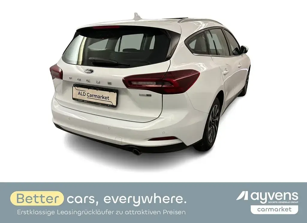 Używany Ford Focus Titanium 125 KM (91 kW) 2023 Biały Sedan/Limuzyna