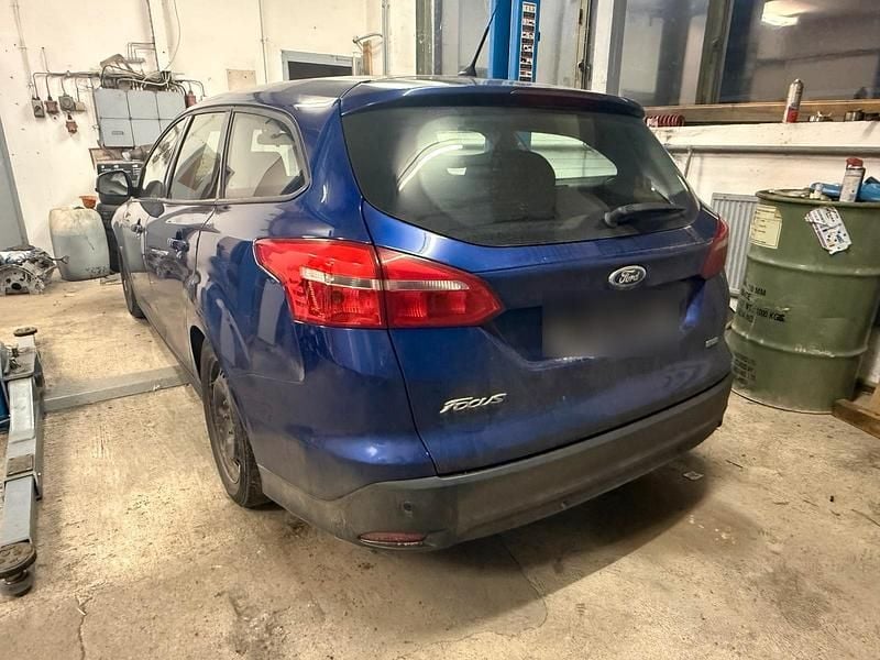 Second-hand Ford Focus 125 CP (91 kW) 2016 Albastru Break