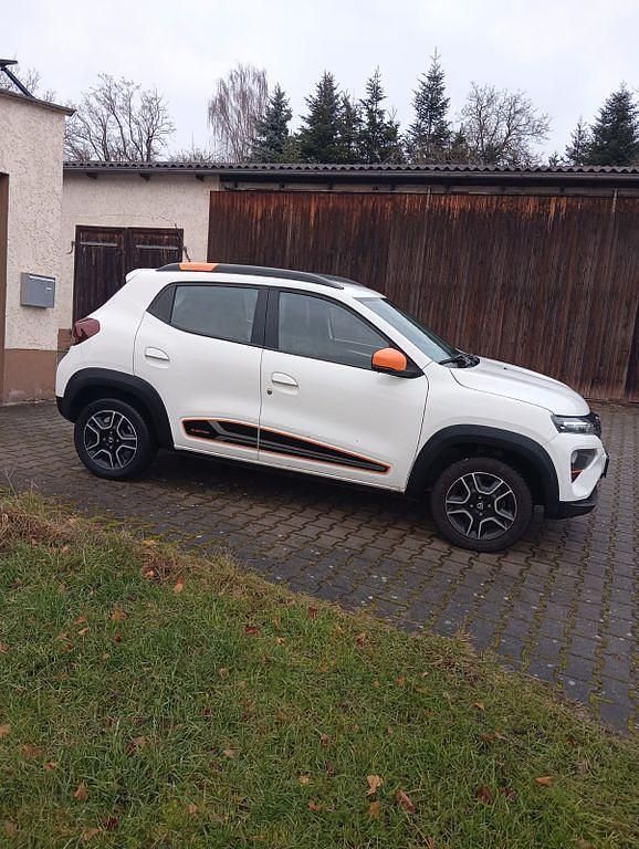Gebraucht Dacia Spring Comfort Plus 33 kW (45 PS) 2021 Weiß Kleinwagen