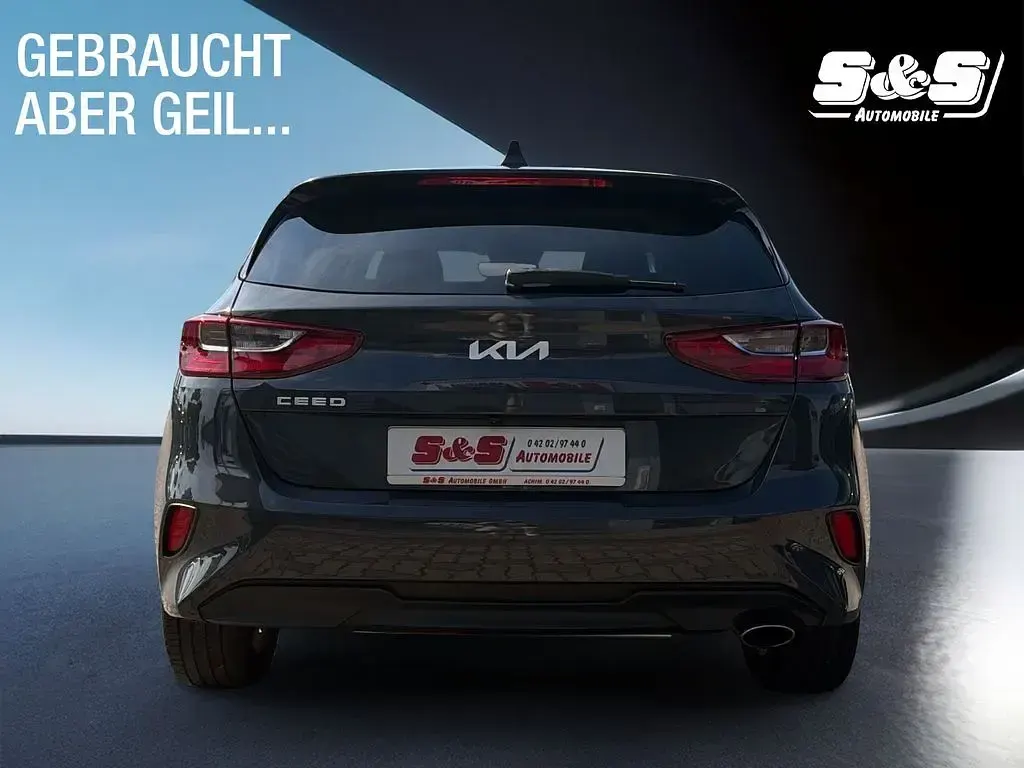Gebraucht Kia Ceed Vision 101 PS (74 kW) 2023 Grau Kleinwagen