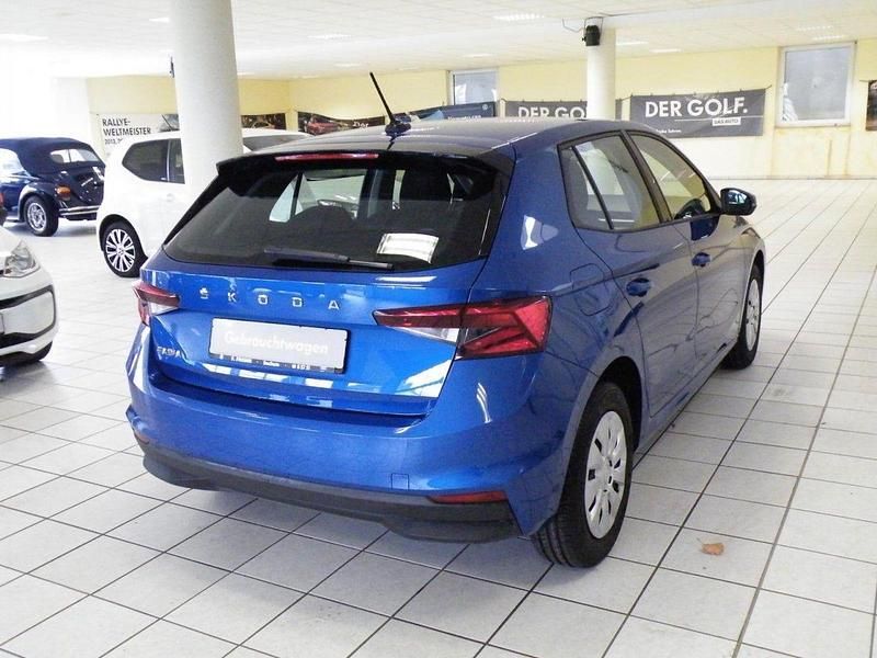 Gebraucht Skoda Fabia Ambition 80 PS (58 kW) 2024 Raceblau (metallic) Limousine