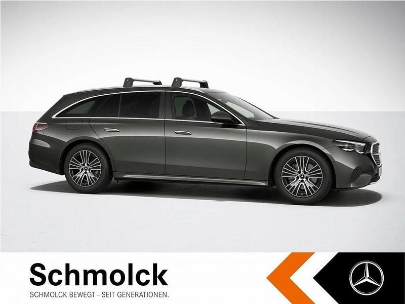 Gebraucht Mercedes E220 Avantgarde 197 PS (144 kW) 2024 Grau Limousine