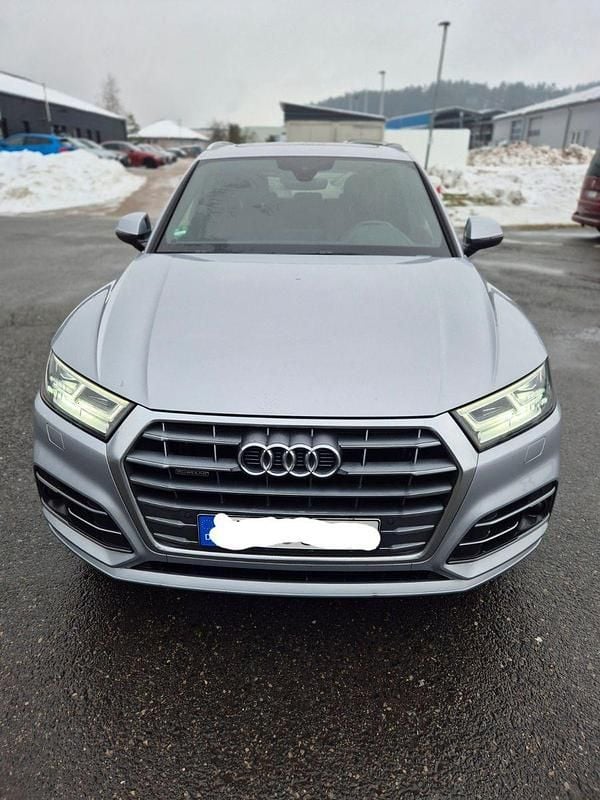 Używany Audi Q5 Ambiente 231 KM (169 kW) 2020 Srebrny SUV