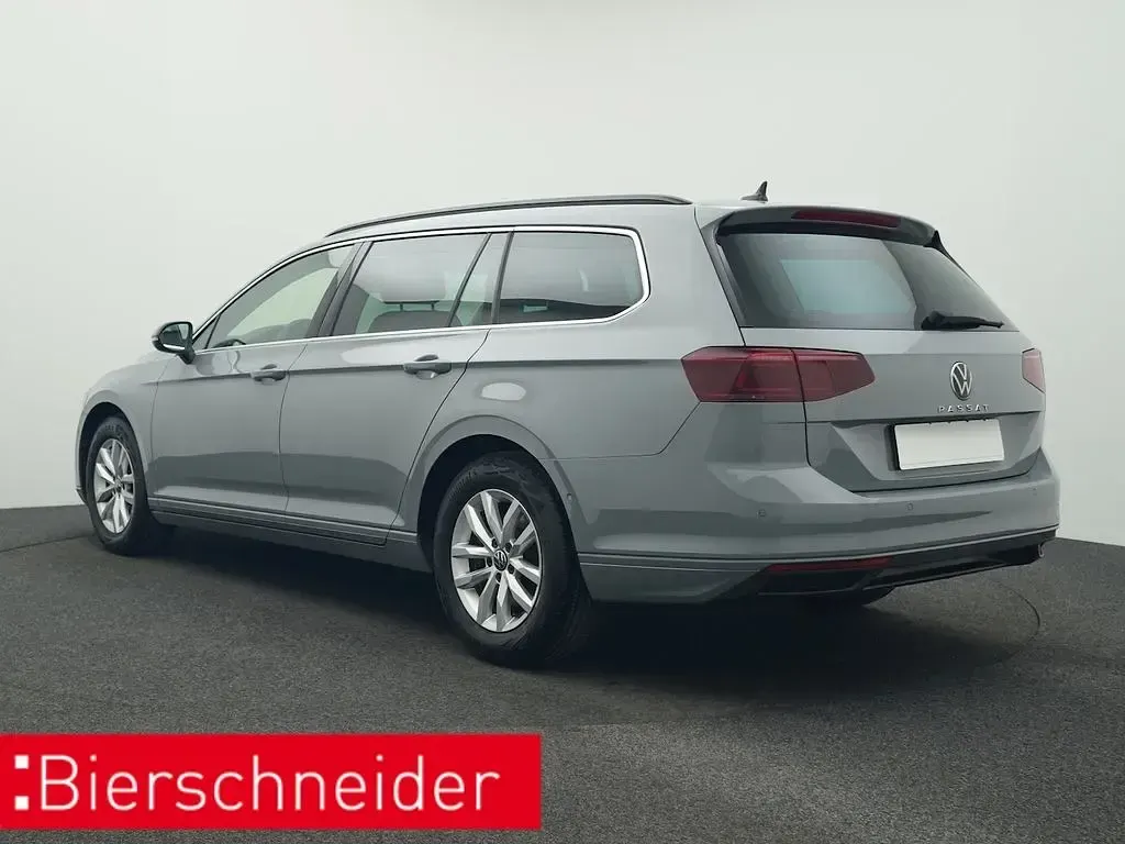 Gebraucht VW Passat Business 150 PS (110 kW) 2023 Grau Kombi