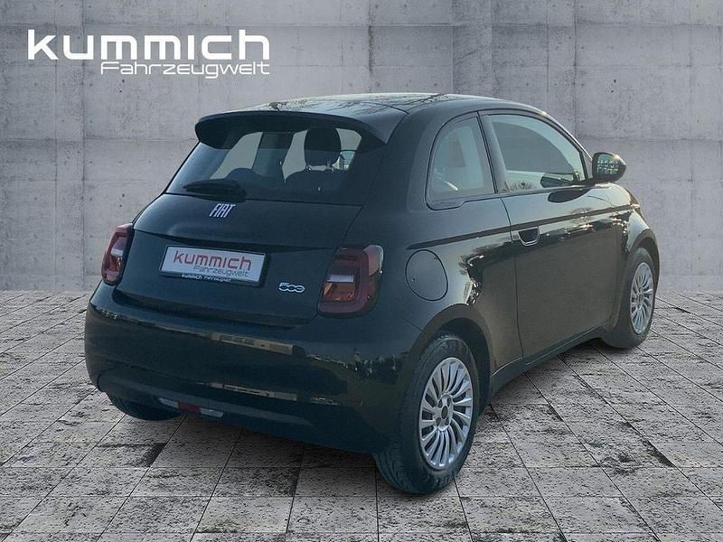 Gebraucht Fiat 500e Action 69 kW (95 PS) 2022 Schwarz Limousine