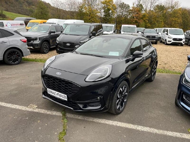 Obsidianschwarz metallic Gebraucht 2024 Ford Puma ST-Line SUV | 23.890 € (Fairer Preis) - Bild 1/4