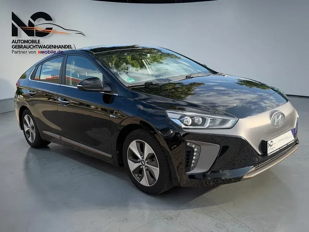 Gebraucht Hyundai Ioniq Premium 88 kW (120 PS) 2019 Schwarz Kleinwagen