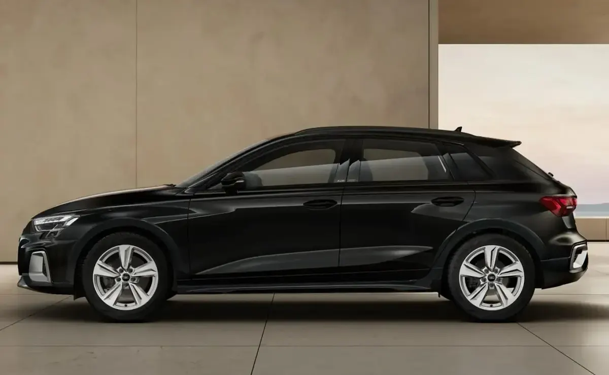 Neu Audi A3 204 PS (150 kW) 2026 Mythosschwarz metallic SUV