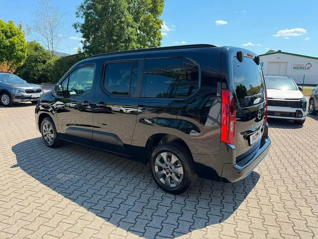 Neu Opel Combo Life Edition 131 PS (96 kW) 2026 Schwarz Van / Kleinbus