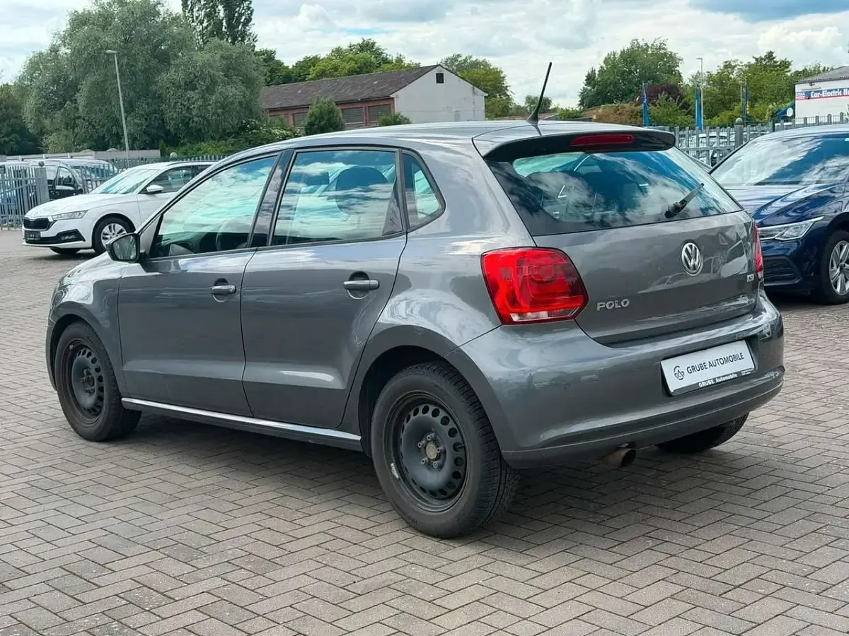 Gebraucht VW Polo Style 90 PS (66 kW) 2012 Grau Kleinwagen