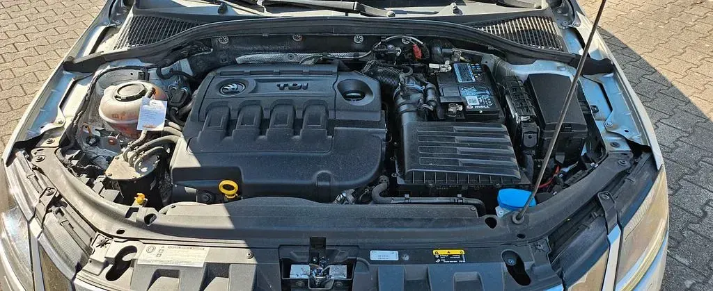 Gebraucht Skoda Octavia Clever 150 PS (110 kW) 2018 Silber Kombi