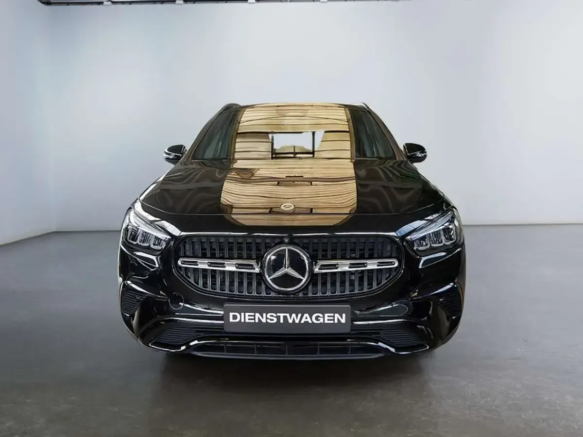 Gebraucht Mercedes GLA180 Progressive 116 PS (85 kW) 2026 Schwarz SUV