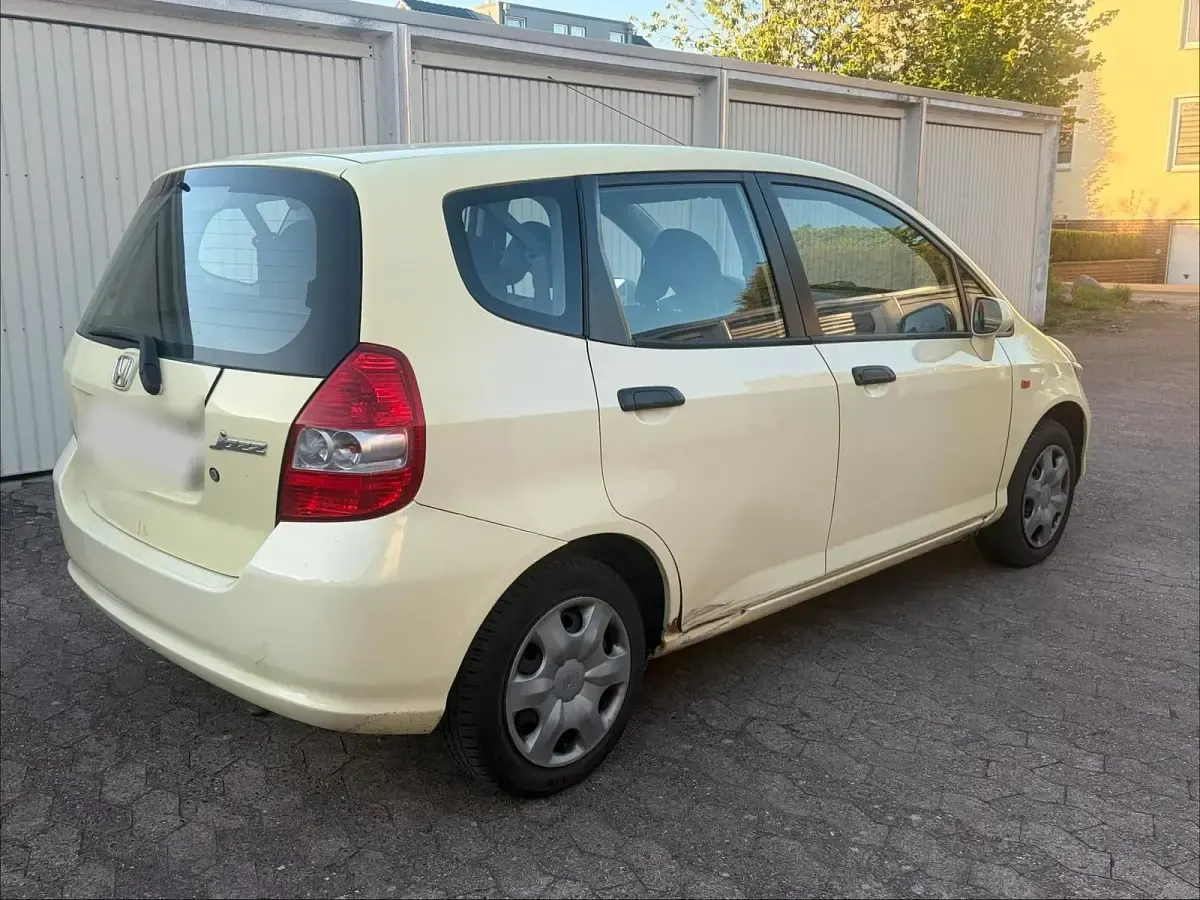Usata Honda Jazz 83 CV (61 kW) 2002 Giallo Utilitaria