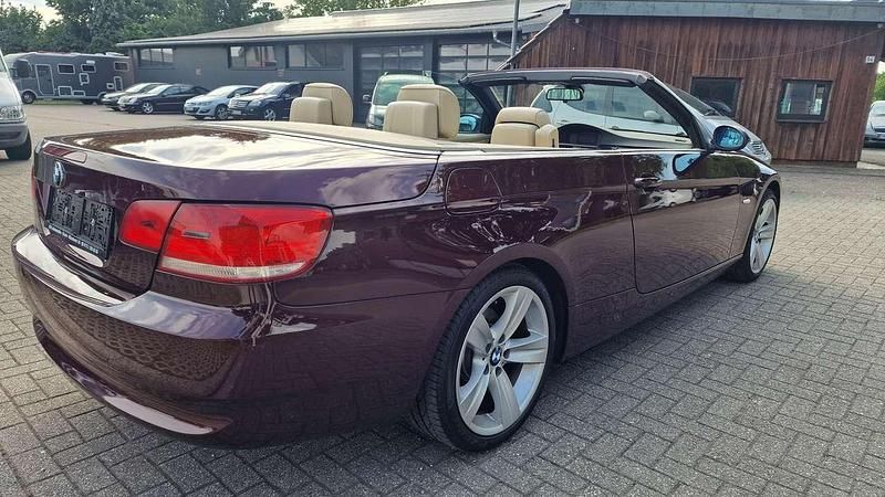 Violett Gebraucht 2009 BMW 320 Cabriolet Cabrio | 9.950 € (Guter Preis) - Bild 1/4