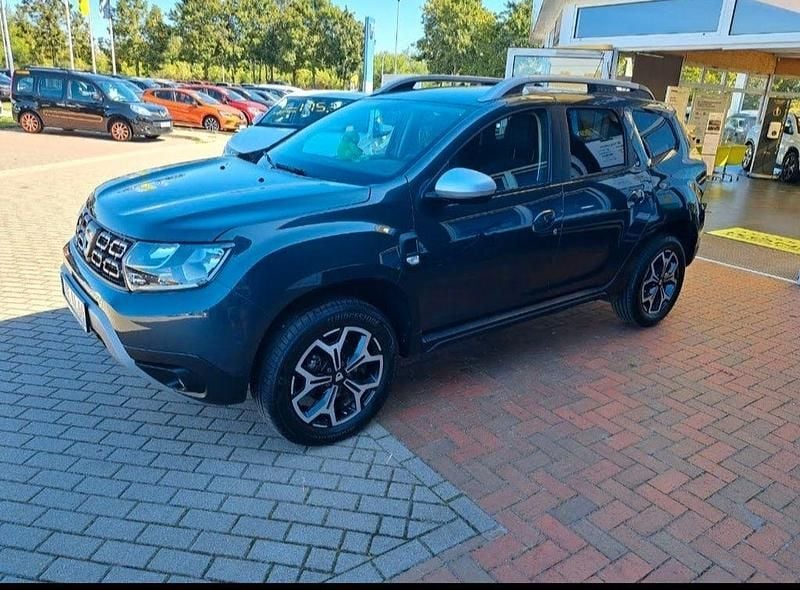 Grau Gebraucht 2019 Dacia Duster Prestige SUV | 13.999 € (Guter Preis) - Bild 1/4