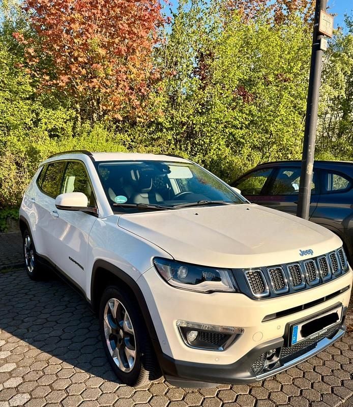 Gebraucht Jeep Compass Limited 140 PS (102 kW) 2018 Weiß SUV