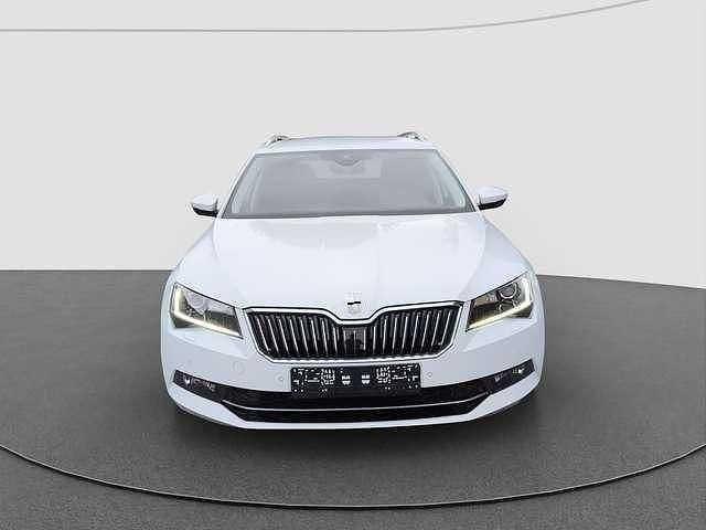 Gebraucht Skoda Superb Style 150 PS (110 kW) 2019 Weiß metallic Kombi