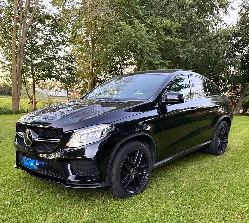 Schwarz Gebraucht 2019 Mercedes GLE350 AMG line Coupé | 46.950 € (Guter Preis) - Bild 1/4