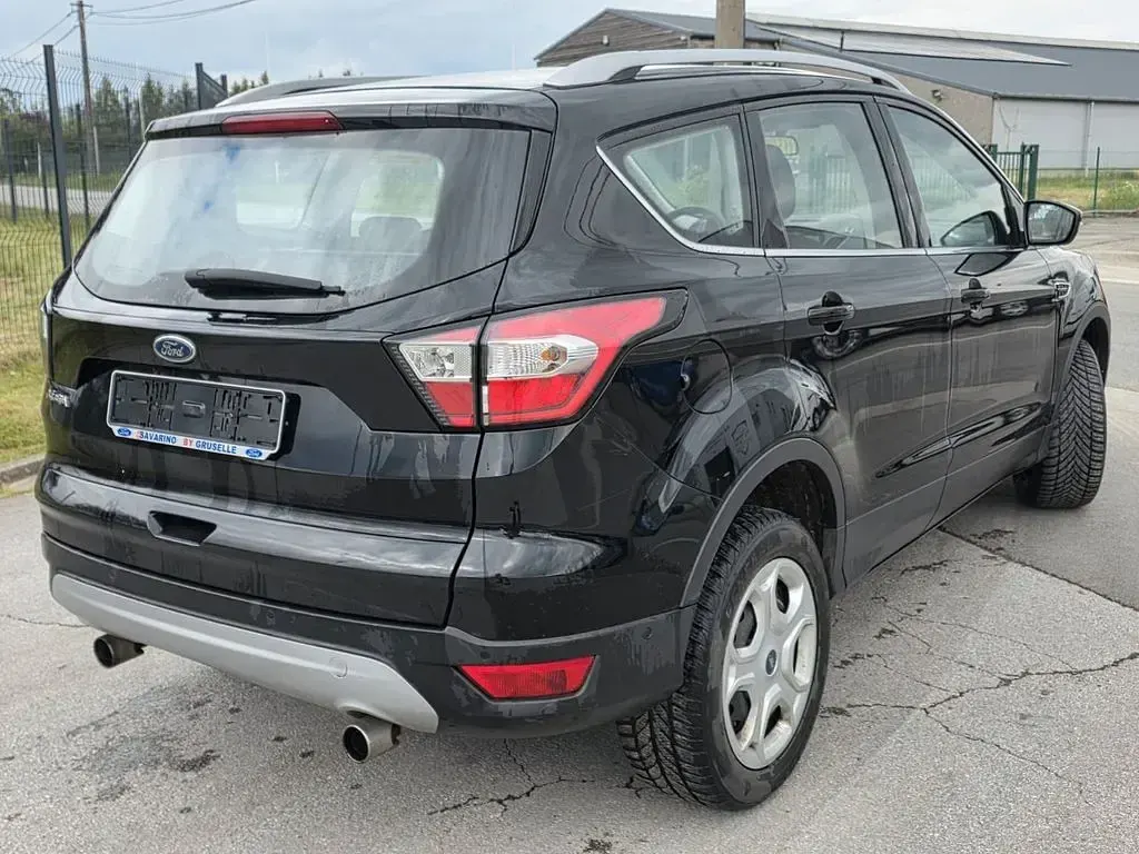 Gebraucht Ford Kuga 120 PS (88 kW) 2019 Schwarz SUV