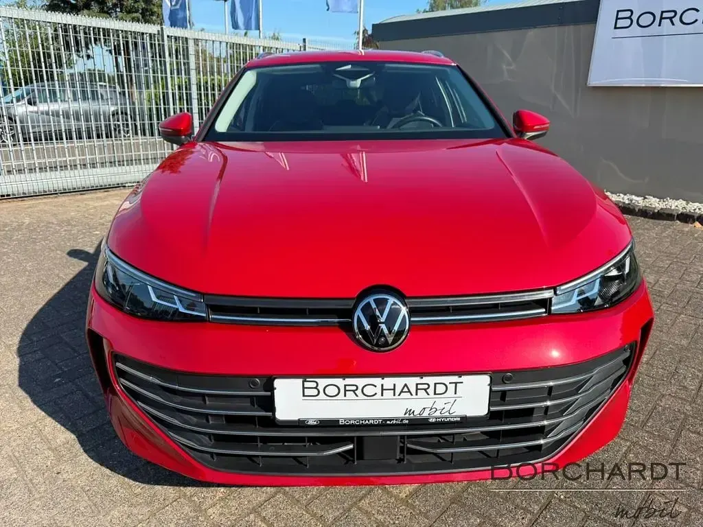 Gebraucht VW Passat Business 150 PS (110 kW) 2025 Rot Kombi