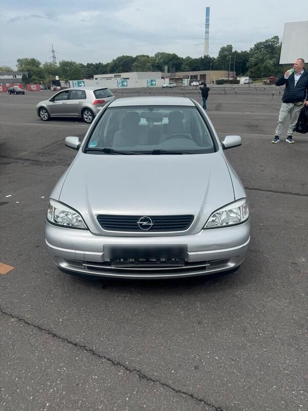 Silber Gebraucht 1999 Opel Astra Kleinwagen | 1.800 € (Fairer Preis) - Bild 1/4