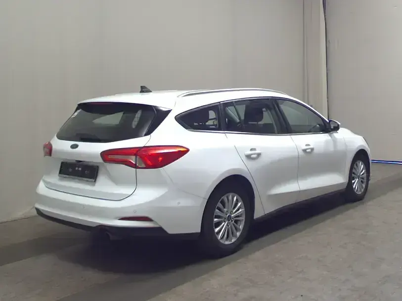 Używany Ford Focus Titanium 120 KM (88 kW) 2021 Biały Kombi