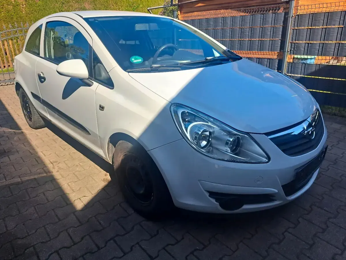 Gebraucht Opel Corsa 60 PS (44 kW) 2007 Weiß Kleinwagen