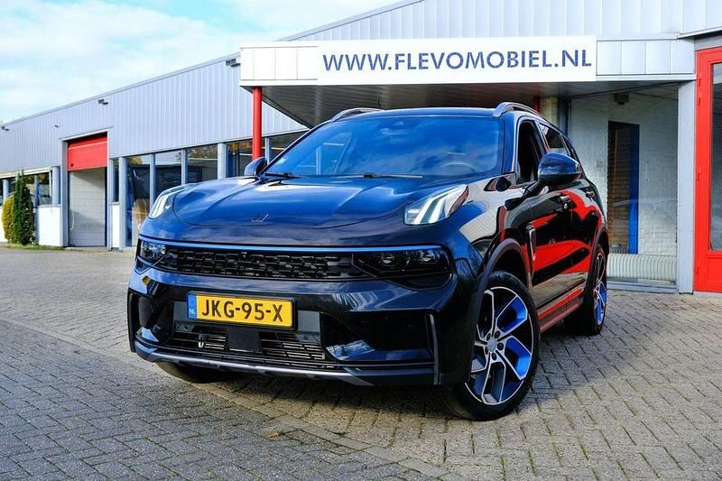 Schwarz Gebraucht 2024 Lynk & Co 01 SUV | 27.750 € - Bild 1/4