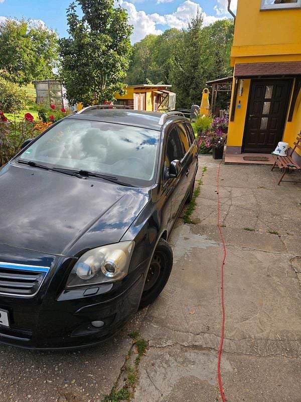 Schwarz Gebraucht 2007 Toyota Avensis Kombi | 1.299 € (Superpreis) - Bild 1/4