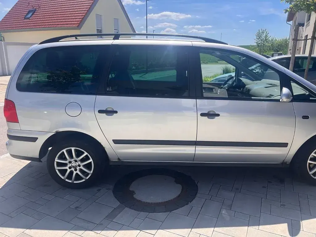 Gebraucht VW Sharan 131 PS (96 kW) 2005 Silber Van / Kleinbus