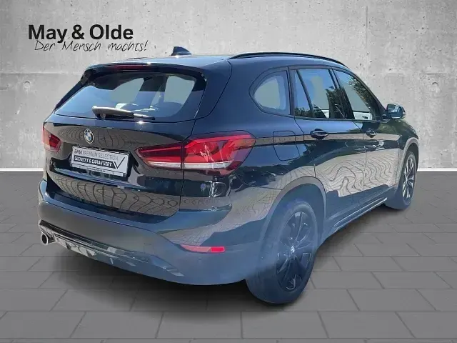 Gebraucht BMW X1 Sport Line 136 PS (100 kW) 2022 Schwarz SUV