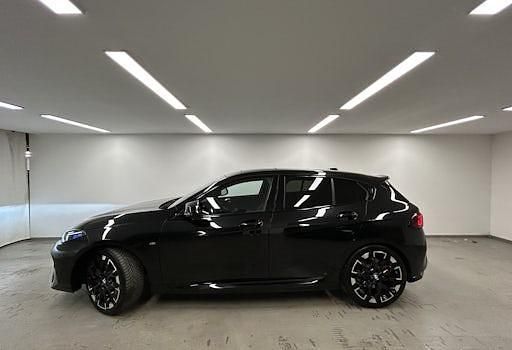 Gebraucht BMW M135 Performance 300 PS (220 kW) 2024 Schwarz Kleinwagen