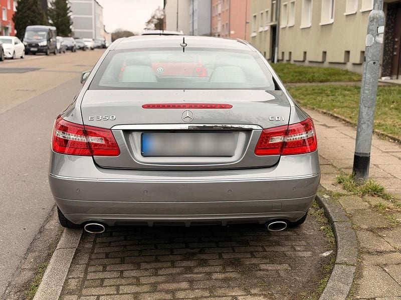 Gebraucht Mercedes E350 231 PS (169 kW) 2010 Grau Coupé