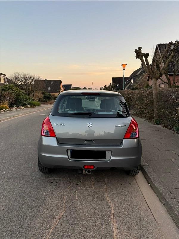 Gebraucht Suzuki Swift 92 PS (67 kW) 2008 Grau Kleinwagen