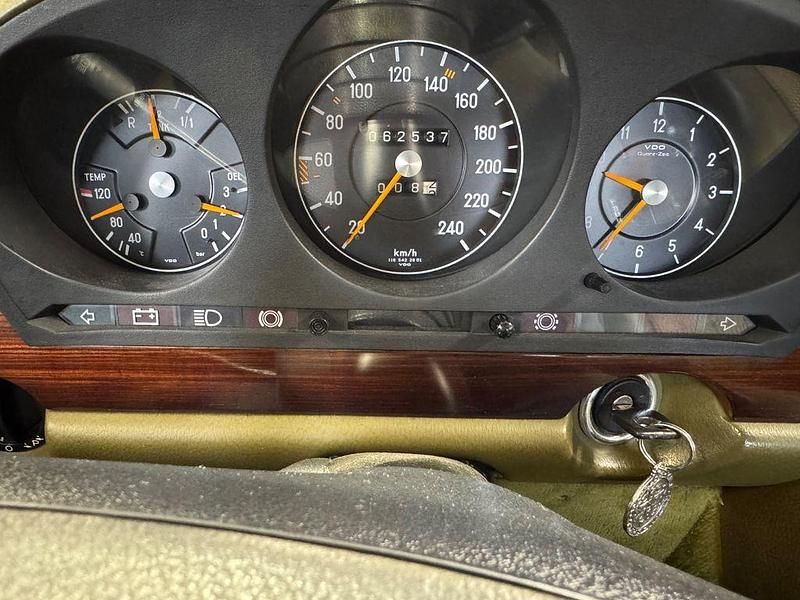 Usata Mercedes S280 185 CV (136 kW) 1978 Bianco Berlina