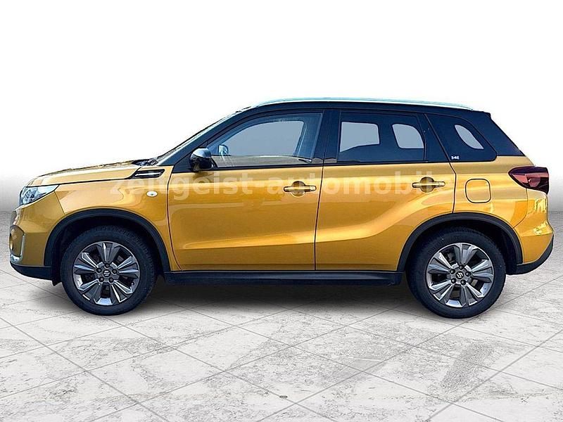 Gebraucht Suzuki Vitara Comfort+ 129 PS (94 kW) 2023 Gold SUV