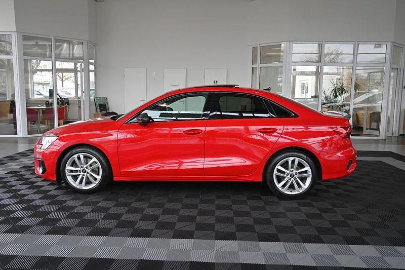 Gebraucht Audi A3 S-Line 116 PS (85 kW) 2020 Rot Limousine
