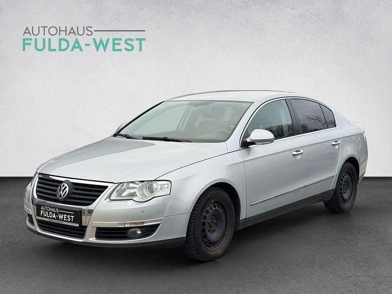 Silber Gebraucht 2005 VW Passat Limousine | 3.440 € (Fairer Preis) - Bild 1/4