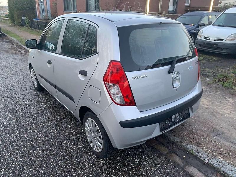 Gebraucht Hyundai i10 Style 67 PS (49 kW) 2008 Silber Kleinwagen