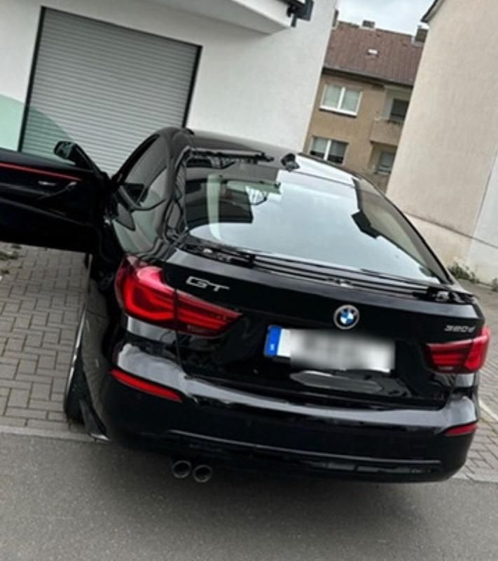 Gebraucht BMW 320 190 PS (139 kW) 2019 Schwarz Limousine