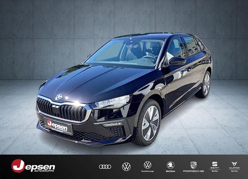 Schwarz (blackmagic perleffekt ) Neu 2025 Skoda Scala Selection Kleinwagen | 24.970 € (Fairer Preis) - Bild 1/4