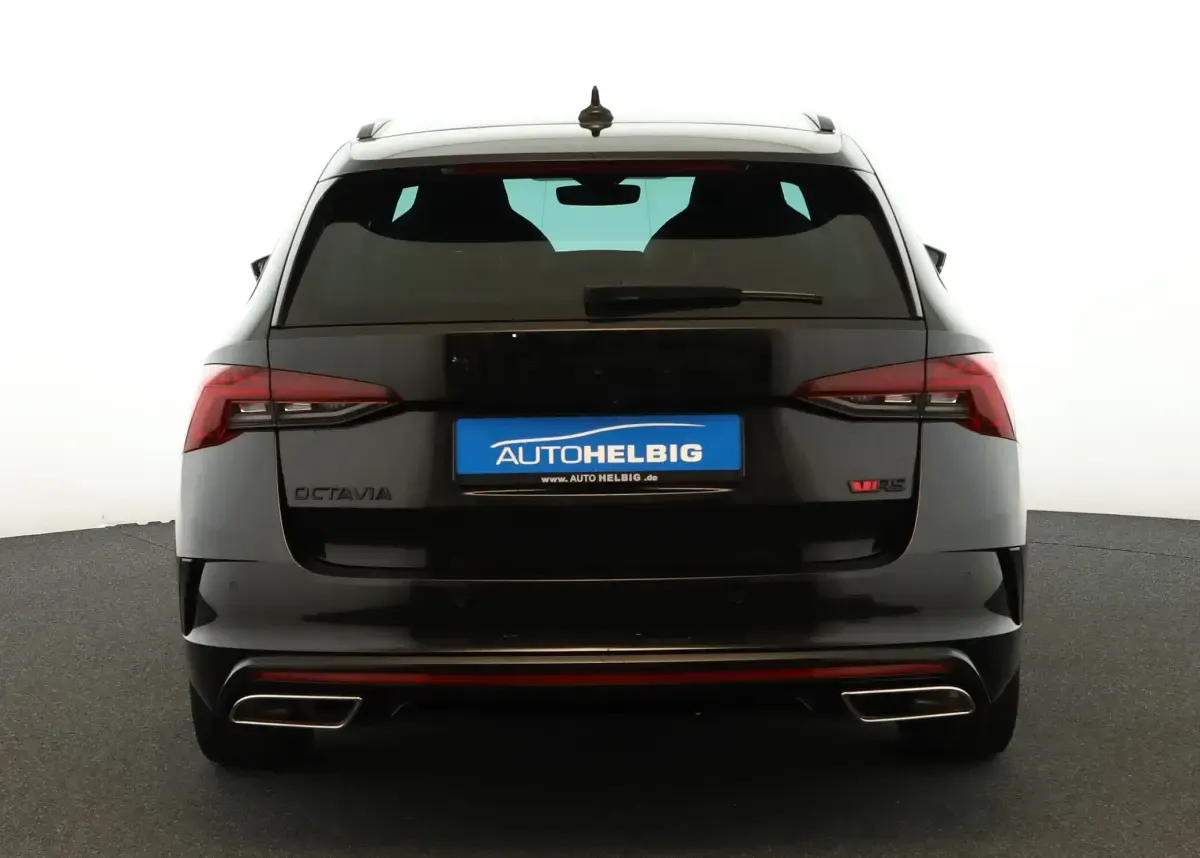 Gebraucht Skoda Octavia RS 200 PS (147 kW) 2023 Black magic perleffekt Kombi