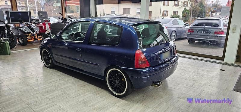 Gebraucht Renault Clio II 169 PS (124 kW) 2000 Blau Limousine