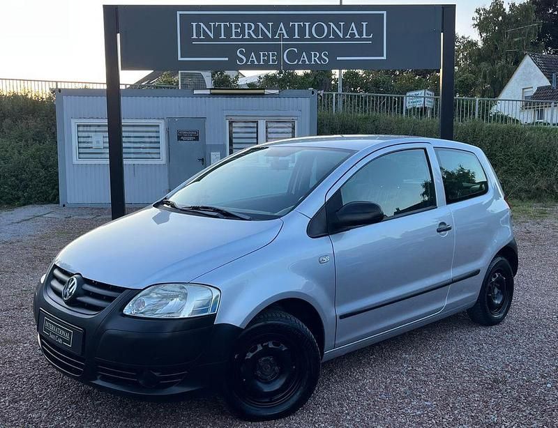 Silber Gebraucht 2010 VW Fox Kleinwagen | 2.900 € (Fairer Preis) - Bild 1/4